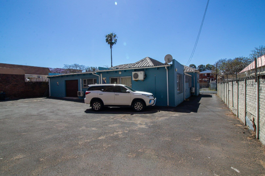 Commercial Property for Sale in Southernwood Eastern Cape